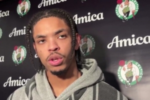 米诺特：从不觉得自己的先发机会很稳 每天都会拼尽全力去打