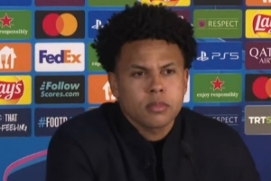 麦肯尼：踢什么位置我都会全力以赴即便是门将 经纪人会处理续约